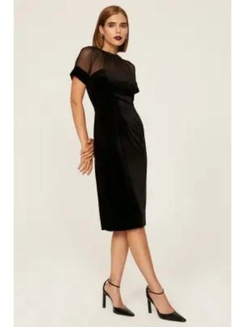 R-139. Maggy London Velvet Dress